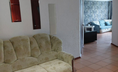 Снять 2-комнатную квартиру на сутки, Лида, Кооперативная 38. Фото 2