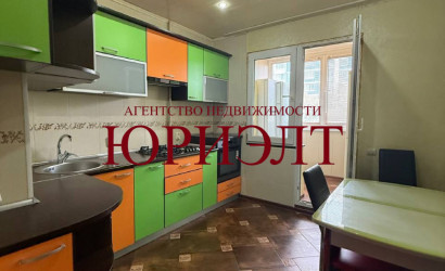 Купить 4-комнатную квартиру, Бобруйск, Рокоссовского, 70. Фото 1