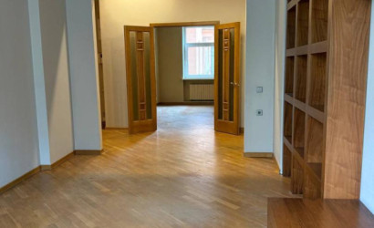 Купить 3-комнатную квартиру, Минск, Коммунистическая ул. 14 (Центральный район). Фото 3