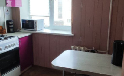 Снять 2-комнатную квартиру на сутки, Белоозерск, Ленина 25. Фото 6