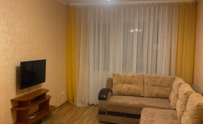 Снять 2-комнатную квартиру на сутки, Жлобин, 18 микрорайон, 5 дом. Фото 2