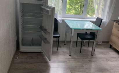 Снять 2-комнатную квартиру на сутки, Дружный, Чепика,6. Фото 3