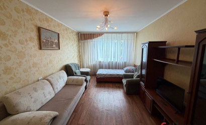 Снять 3-комнатную квартиру на сутки, Гродно, Индурское шоссе, 6. Фото 1