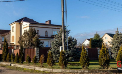 Купить дом, Фаниполь, Скорины ул., 16.5 соток. Фото 1