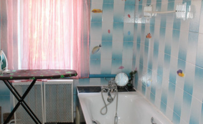 Снять 3-комнатную квартиру на сутки, Калинковичи, Загородная 19. Фото 1