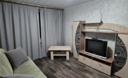 Снять 3-комнатную квартиру на сутки, Столбцы, Центральная, 2а. Фото 1