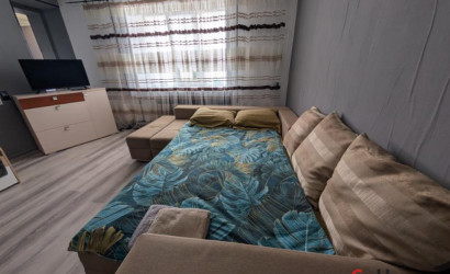 Снять 3-комнатную квартиру на сутки, Кобрин, советская 127. Фото 1