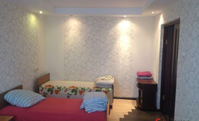 Снять 2-комнатную квартиру на сутки, Микашевичи, Первомайская. Фото 1