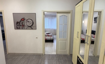 Снять 1-комнатную квартиру на сутки, Бобруйск, Орджоникидзе 44. Фото 1