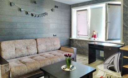 Купить 4-комнатную квартиру, Брест, Центр, б-р Космонавтов. Фото 1