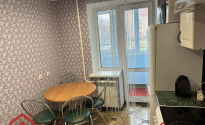 Снять 1-комнатную квартиру, Минск, Дунина-Марцинкевича, 4/1 (Фрунзенский район). Фото 1