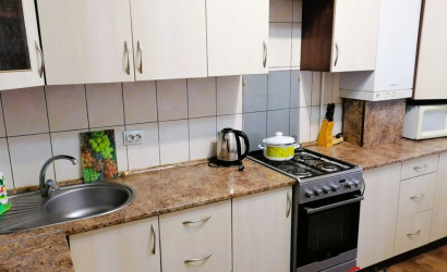 Снять 2-комнатную квартиру на сутки, Высокое, Строителей 2/1. Фото 1