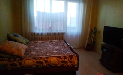 Снять 2-комнатную квартиру на сутки, Ельск, Гагарина, 15. Фото 1