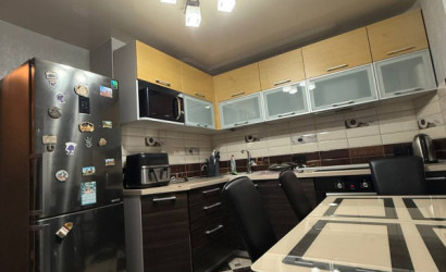 Купить 3-комнатную квартиру, Дружный, Шамановского 17. Фото 2