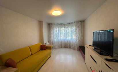 Снять 3-комнатную квартиру на сутки, Заславль, проспект Ленина 1А. Фото 1