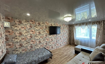 Снять 3-комнатную квартиру на сутки, Новолукомль, Энергетиков, 18. Фото 11