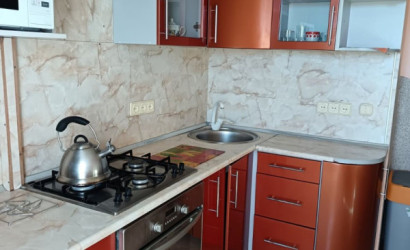 Снять 3-комнатную квартиру на сутки, Островец, Володарского 53. Фото 1