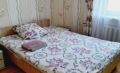 Снять 4-комнатную квартиру на сутки, Новогрудок, Малый Замок 8. Фото 4