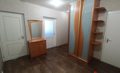 Купить 3-комнатную квартиру, Чисть, Русанова , дом 9. Фото 3