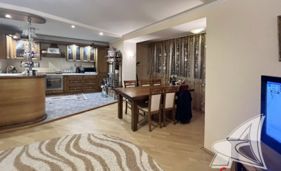 Купить 4-комнатную квартиру, Брест, Киевка, ул. Сикорского. Фото 2