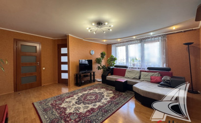 Купить 3-комнатную квартиру, Брест, Центр, пр-т Машерова. Фото 1