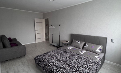 Снять 1-комнатную квартиру на сутки, Пружаны, Октябрьская, 54. Фото 1