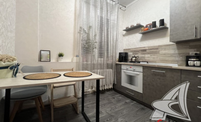 Купить 2-комнатную квартиру, Брест, Южный, ул. Защитников Отечества. Фото 1