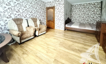 Купить 1-комнатную квартиру, Кобрин, , . Фото 4