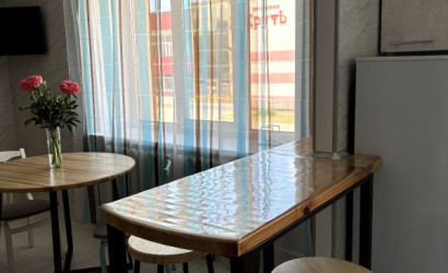 Снять 2-комнатную квартиру на сутки, Толочин, улица Дзержинского, д. 4 . Фото 1