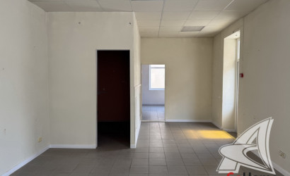 Продажа квартиры под офис, Кобрин, 109.5 кв.м.. Фото 3