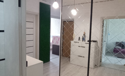 Купить 3-комнатную квартиру, Нарочь, Октябрьская 21-64. Фото 5