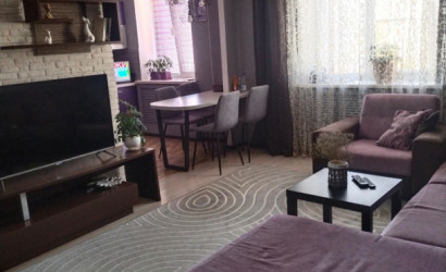 Снять 2-комнатную квартиру на сутки, Жлобин, Микрорайон 16, Дом 38. Фото 1