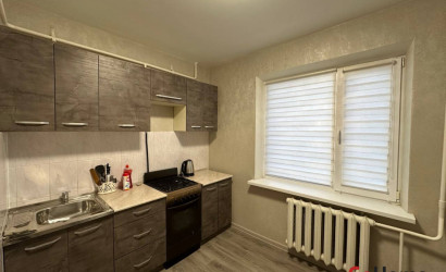 Снять 2-комнатную квартиру на сутки, Лунинец, Красноармейская, 12а. Фото 1