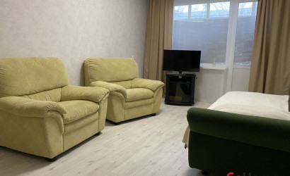 Снять 2-комнатную квартиру на сутки, Старые Дороги, Армейская,1. Фото 1