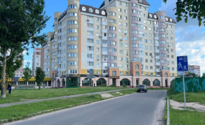 Снять 4-комнатную квартиру на сутки, Витебск, ул. Строителей пр-т , д. 5, к.2. Фото 1