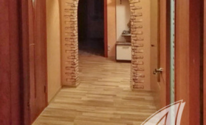 Купить 3-комнатную квартиру, Беловежский, , . Фото 12