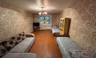 Снять 2-комнатную квартиру на сутки, Петриков, Карла Маркса, 2. Фото 1