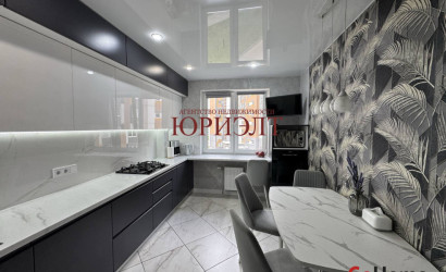 Купить 3-комнатную квартиру, Гродно, Виктора Глухова, 30. Фото 1