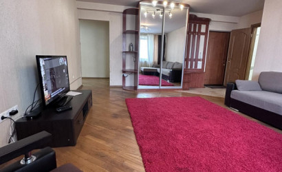 Снять 3-комнатную квартиру на сутки, Минск, ул. Одинцова, д. 99. Фото 4