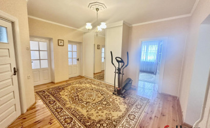 Купить дом, Береговой, Малахитовая, 10 соток. Фото 1