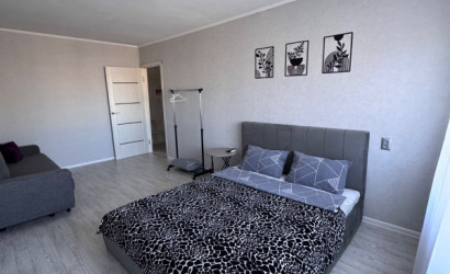 Снять 1-комнатную квартиру на сутки, Пружаны, Октябрьская, 54. Фото 1