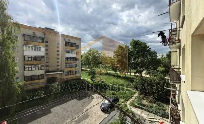  52.5 м2, Кобрин(,)
