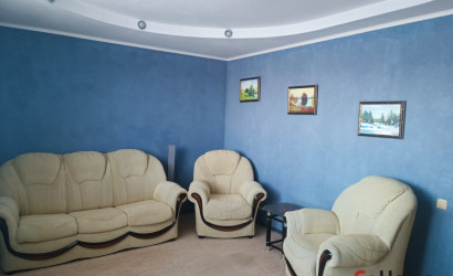 Купить 3-комнатную квартиру, Нарочь, ул.Октябрьская 23. Фото 2