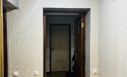 Купить 2-комнатную квартиру, Медведка, Станционная. Фото 1