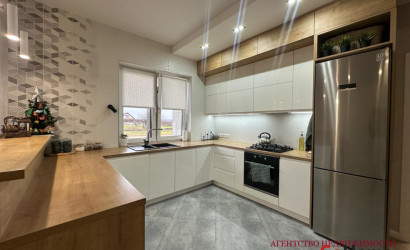 Купить коттедж, Збироги, Новая, 18 соток. Фото 1