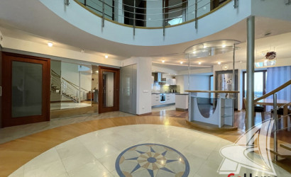 Купить 3-комнатную квартиру, Брест, Центр, ул. Халтурина. Фото 2