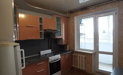 Снять 1-комнатную квартиру, Сеница, Набережная. Фото 1