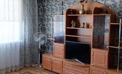 Снять 3-комнатную квартиру на сутки, Слуцк, Тутаринова, 1. Фото 2