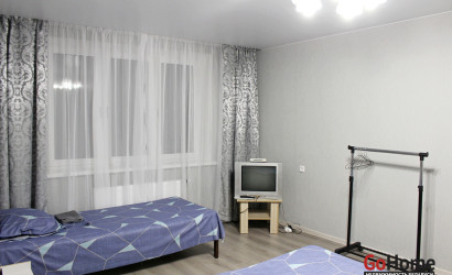 Снять 2-комнатную квартиру на сутки, Поставы, ул. Зеленая. Фото 2