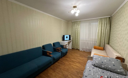 Снять 2-комнатную квартиру на сутки, Островец, Володарского, 48. Фото 2